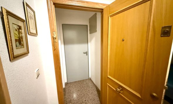 Resale - Apartment - Torrevieja - Acequion