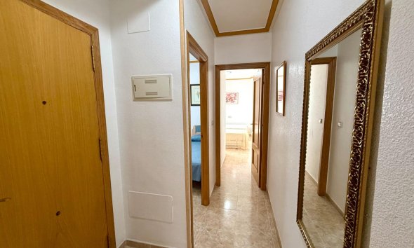 Resale - Apartment - Torrevieja - Acequion
