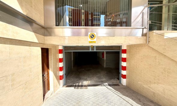Resale - Apartment - Torrevieja - Acequion