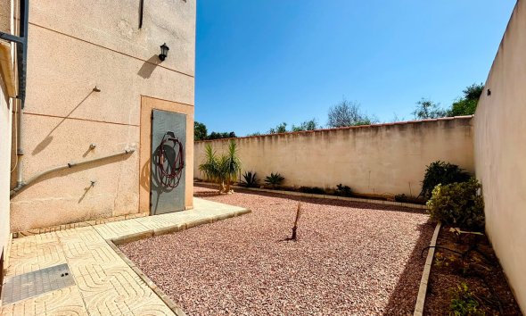 Resale - - VILLA - Torrevieja - Urbanización San Luis