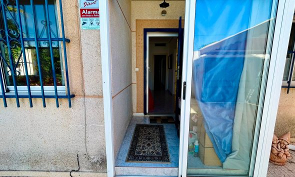 Resale - - VILLA - Torrevieja - Urbanización San Luis