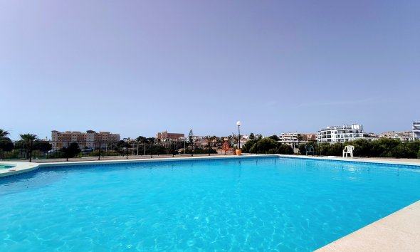 Resale - Apartment - Orihuela Costa - La Zenia
