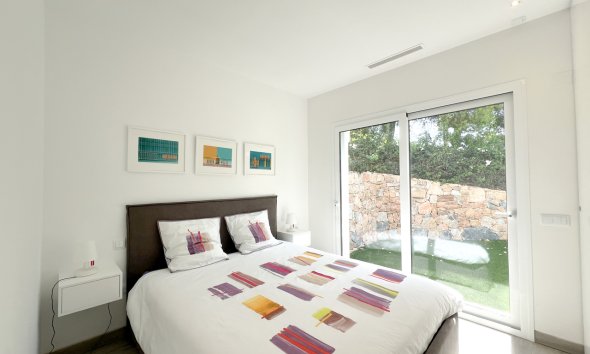 Resale - Villa - Orihuela Costa - Las Colinas Golf