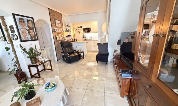 Resale - Terraced house / Townhouse - Torrevieja - Los Altos