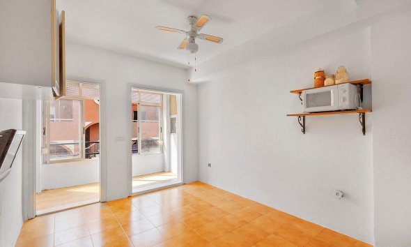 Resale - Apartment - Torrevieja - La Mata