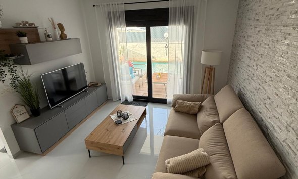 Resale - Villa / House - Vistabella Golf