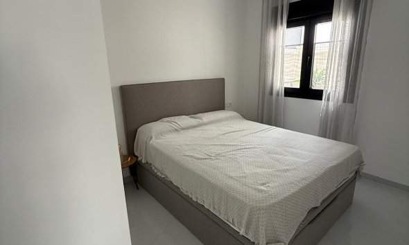 Resale - Villa / House - Vistabella Golf