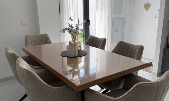 Resale - Villa / House - Vistabella Golf