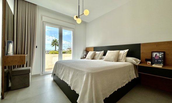 Resale - Villa / House - La Finca Golf - La Finca Golf Resort