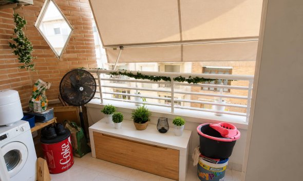 Reventa - Apartamento / Dúplex - Torrevieja