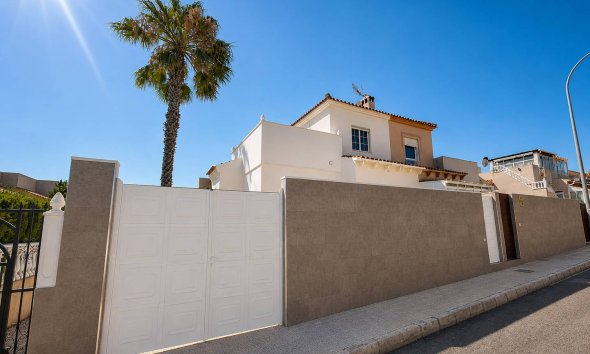 Resale - Townhouse / Terraced House - Torrevieja