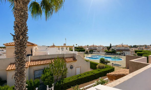 Resale - Townhouse / Terraced House - Torrevieja