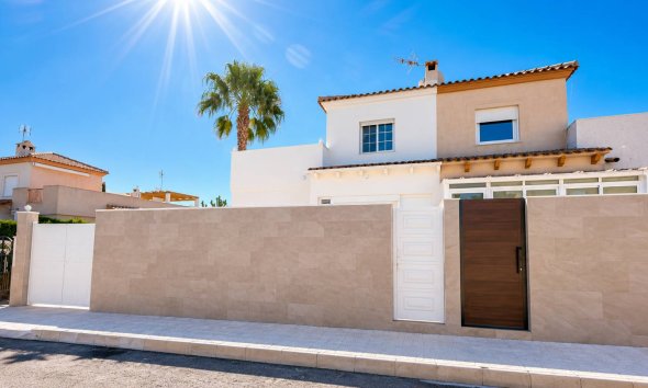 Resale - Townhouse / Terraced House - Torrevieja