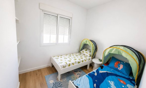 Resale - Townhouse / Terraced House - Torrevieja