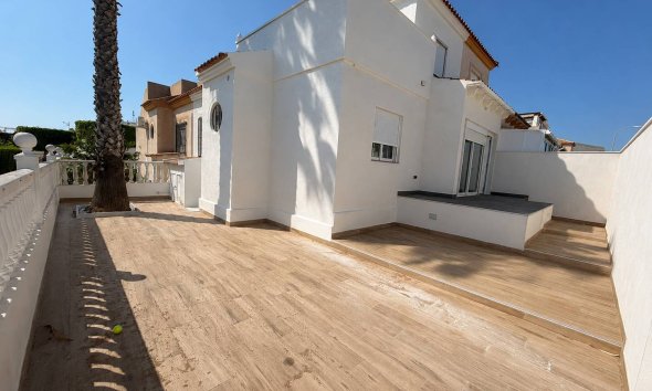 Resale - Townhouse / Terraced House - Torrevieja