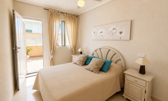 Resale - Bungalow - La Mata - La Mata, Torrevieja