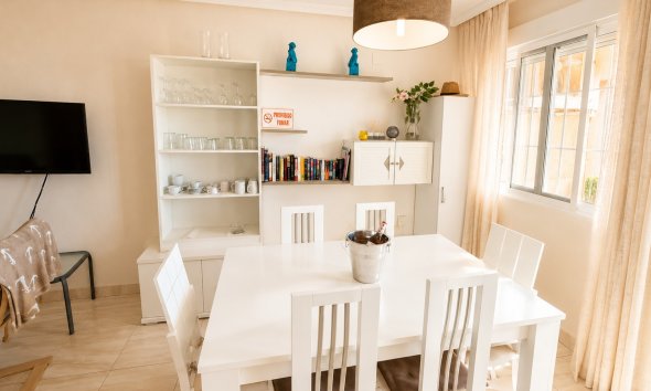 Resale - Bungalow - La Mata - La Mata, Torrevieja