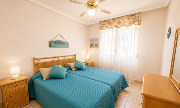 Resale - Bungalow - La Mata - La Mata, Torrevieja