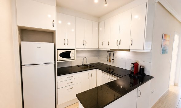 Resale - Bungalow - La Mata - La Mata, Torrevieja