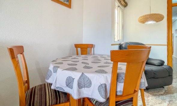Reventa - Apartamento / Dúplex - Torrevieja