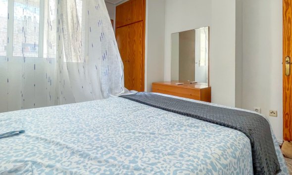Reventa - Apartamento / Dúplex - Torrevieja