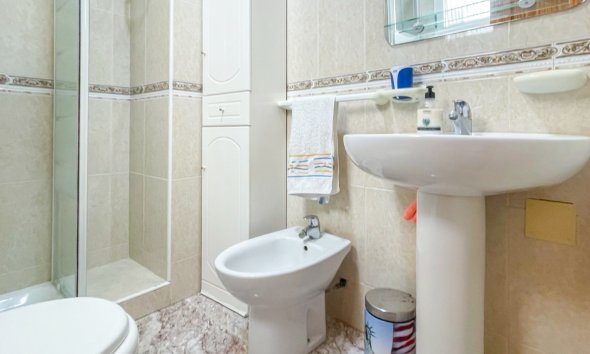 Reventa - Apartamento / Dúplex - Torrevieja
