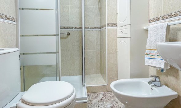 Reventa - Apartamento / Dúplex - Torrevieja