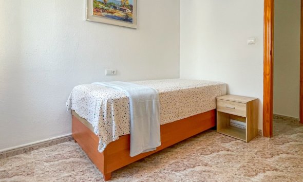 Reventa - Apartamento / Dúplex - Torrevieja