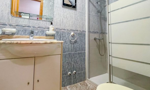 Reventa - Apartamento / Dúplex - Torrevieja