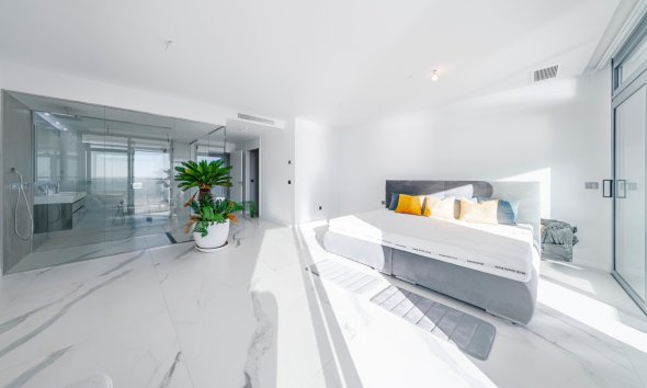 Reventa - Apartamento / Dúplex - Benidorm