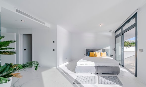 Reventa - Apartamento / Dúplex - Benidorm