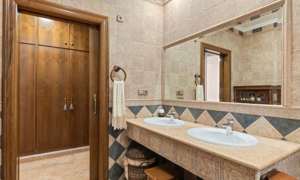 Resale - Farm Estate / Country Property - Beniel - Carretera de Beniel