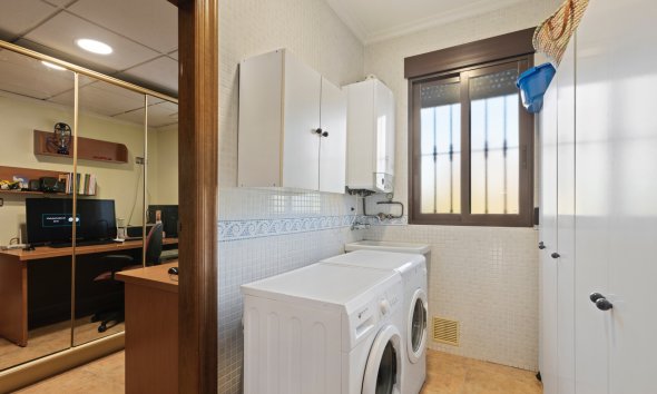 Resale - Farm Estate / Country Property - Beniel - Carretera de Beniel