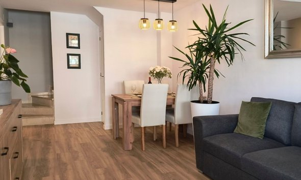 Resale - Townhouse / Terraced House - Orihuela Costa