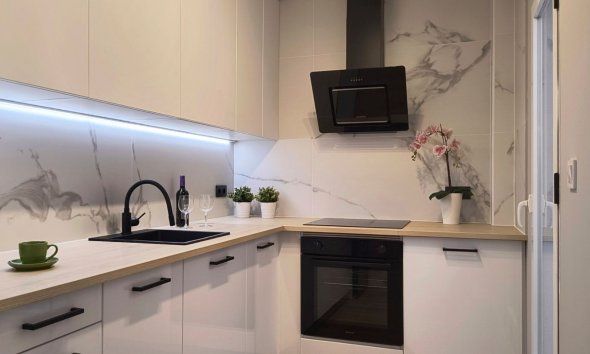 Resale - Townhouse / Terraced House - Orihuela Costa