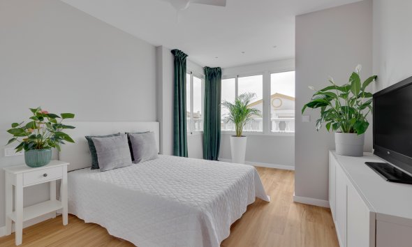 Resale - Townhouse / Terraced House - Orihuela Costa