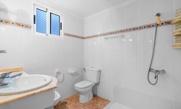 Resale - Apartament / Duplex - Torrevieja