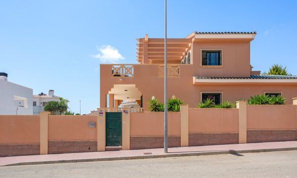 Resale - Villa - Ciudad Quesada