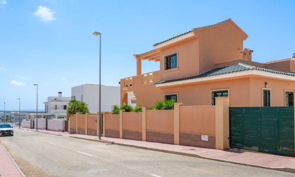 Resale - Villa - Ciudad Quesada