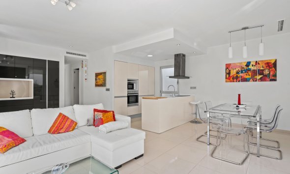 Resale - Villa / House - Ciudad Quesada