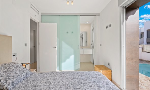 Resale - Villa / House - Ciudad Quesada
