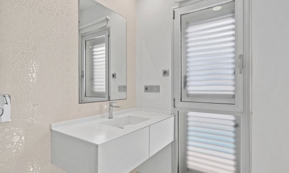 Resale - Villa / House - Ciudad Quesada
