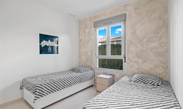 Resale - Villa / House - Ciudad Quesada