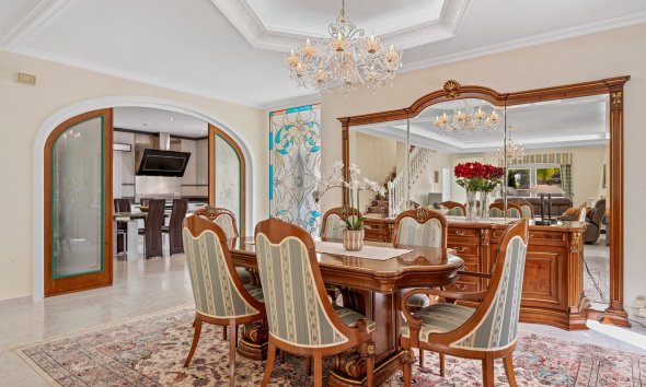 Resale - Villa / House - Ciudad Quesada