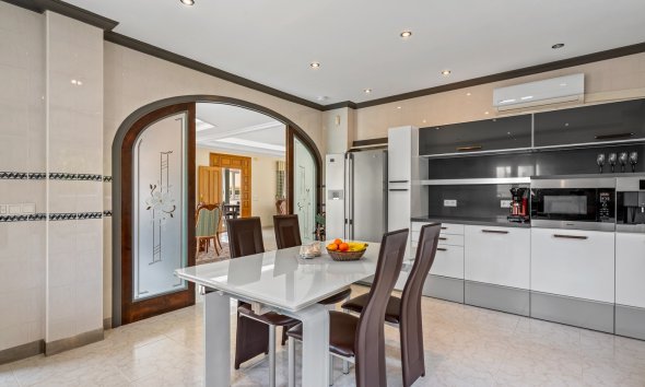 Resale - Villa / House - Ciudad Quesada