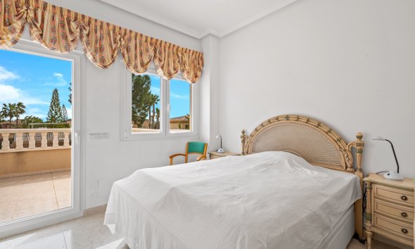 Resale - Villa / House - Ciudad Quesada