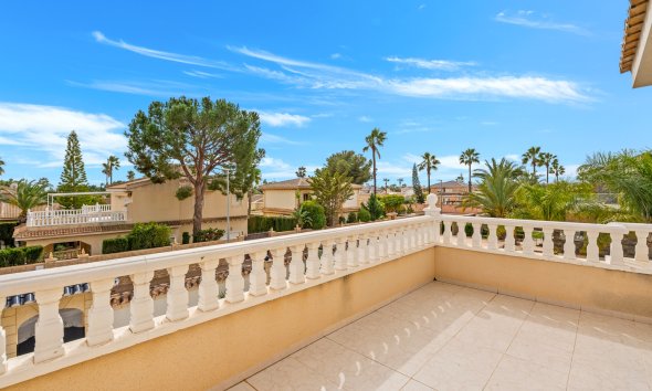 Resale - Villa / House - Ciudad Quesada