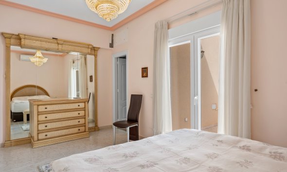 Resale - Villa / House - Ciudad Quesada