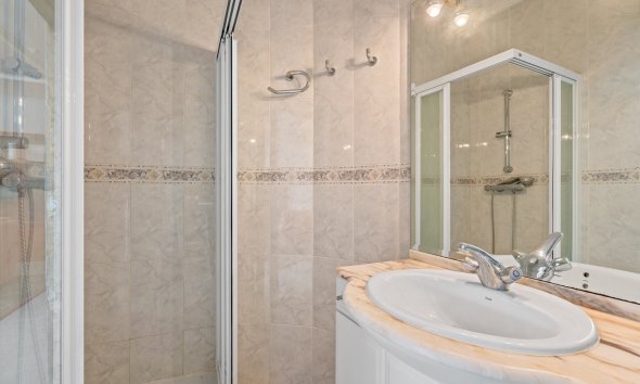 Resale - Villa / House - Ciudad Quesada