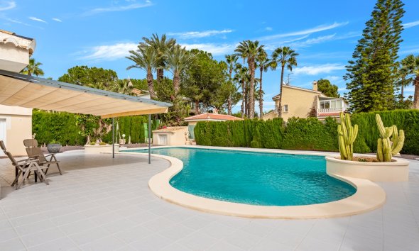 Resale - Villa / House - Ciudad Quesada